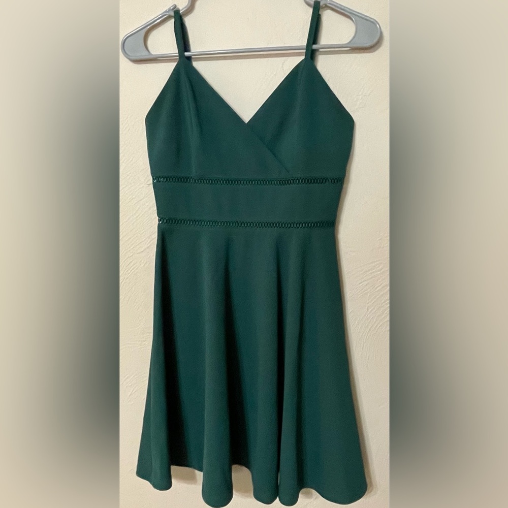 ✳️ Mi Ami from Francesca’s Hunter Green Skater Style Mini Dress ~ Like New